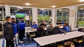 Den Juniorentrainern offerierte der Vorstand einen Apéro